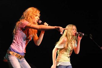         Aly and AJ -  Cinema, tv - TV series - 