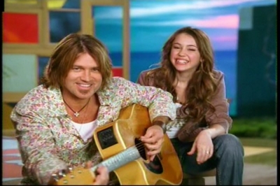 Smiley Cyrus Family - Music - All about Miley Cyrus
