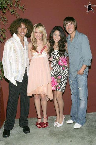 This is the cast at th.. Cinema, tv - Youth - 