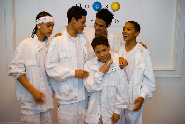 all dress in white! -  Music - RnB - 