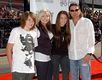 this is miley's family.. Cinema, tv - Humour - 