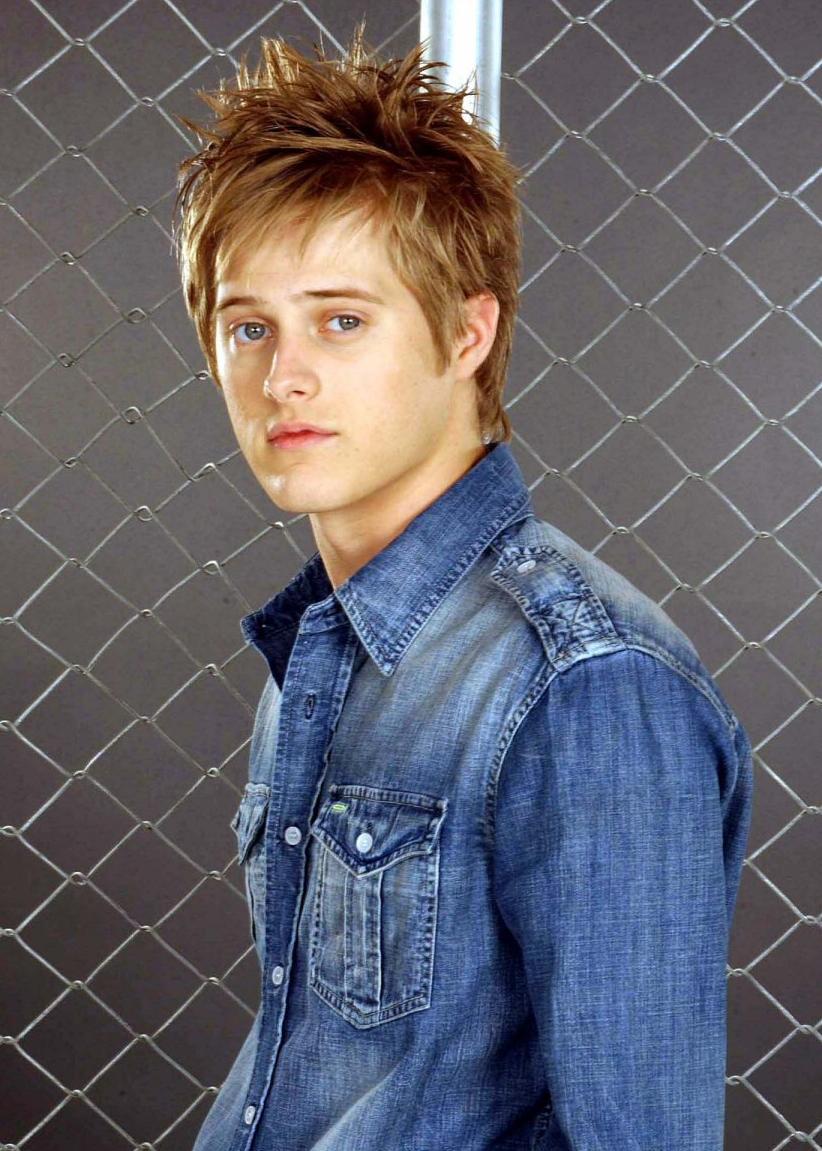 LUCAS -  Cinema, tv - TV series - 