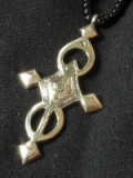 la croix de mano dayak -  Artisans - Objets d'art - 