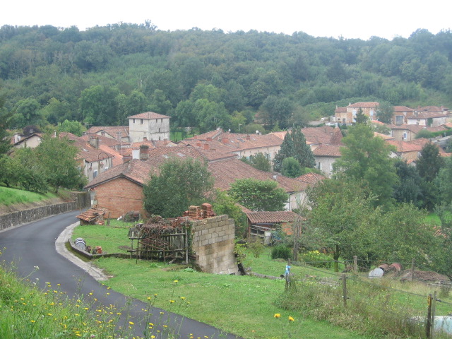 Ce petit village de Ch.. France - Villes et Villages - 